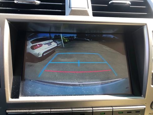 Used 2016 Lexus GX 460 Luxury w/ Preferred Accessory Package image 44