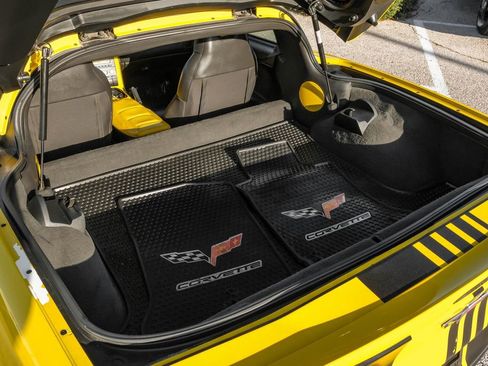 Used 2006 Chevrolet Corvette Coupe image 47