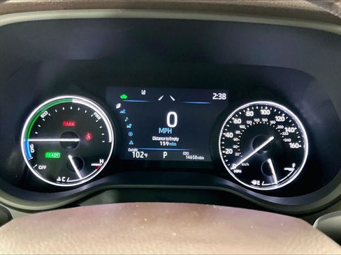 Used 2021 Toyota Sienna Platinum FWD image 25