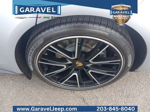 Used 2018 Porsche Panamera 4 image 34