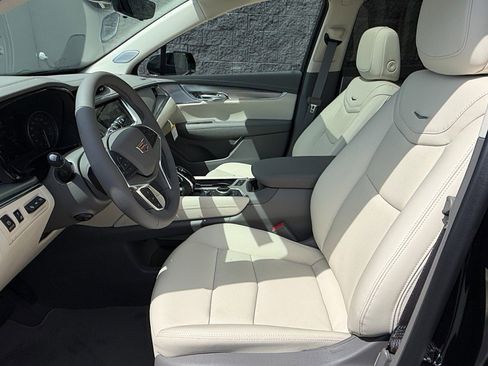 New 2026 Cadillac XT5 Premium Luxury w/ Driver Assist Package AWD/4WD image 16
