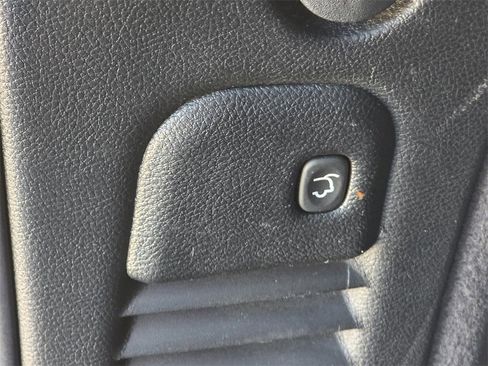 Used 2024 Dodge Durango GT image 15