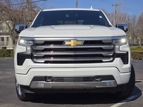 Used 2024 Chevrolet Silverado 1500 High Country image 25