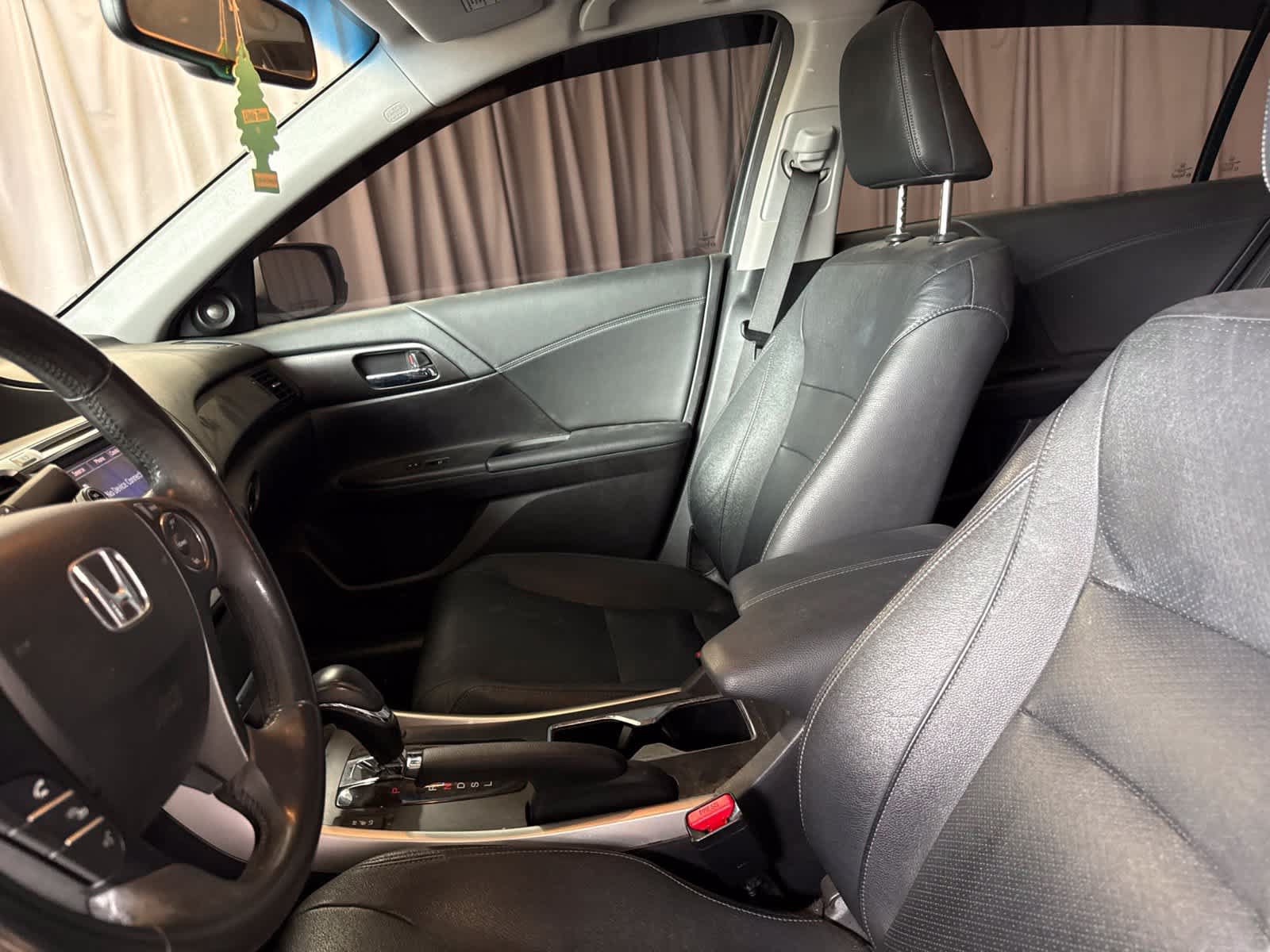 Used 2013 Honda Accord EX-L image 17