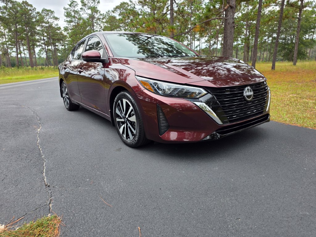 Used 2024 Nissan Sentra SV w/ SV Premium Package FWD image 7