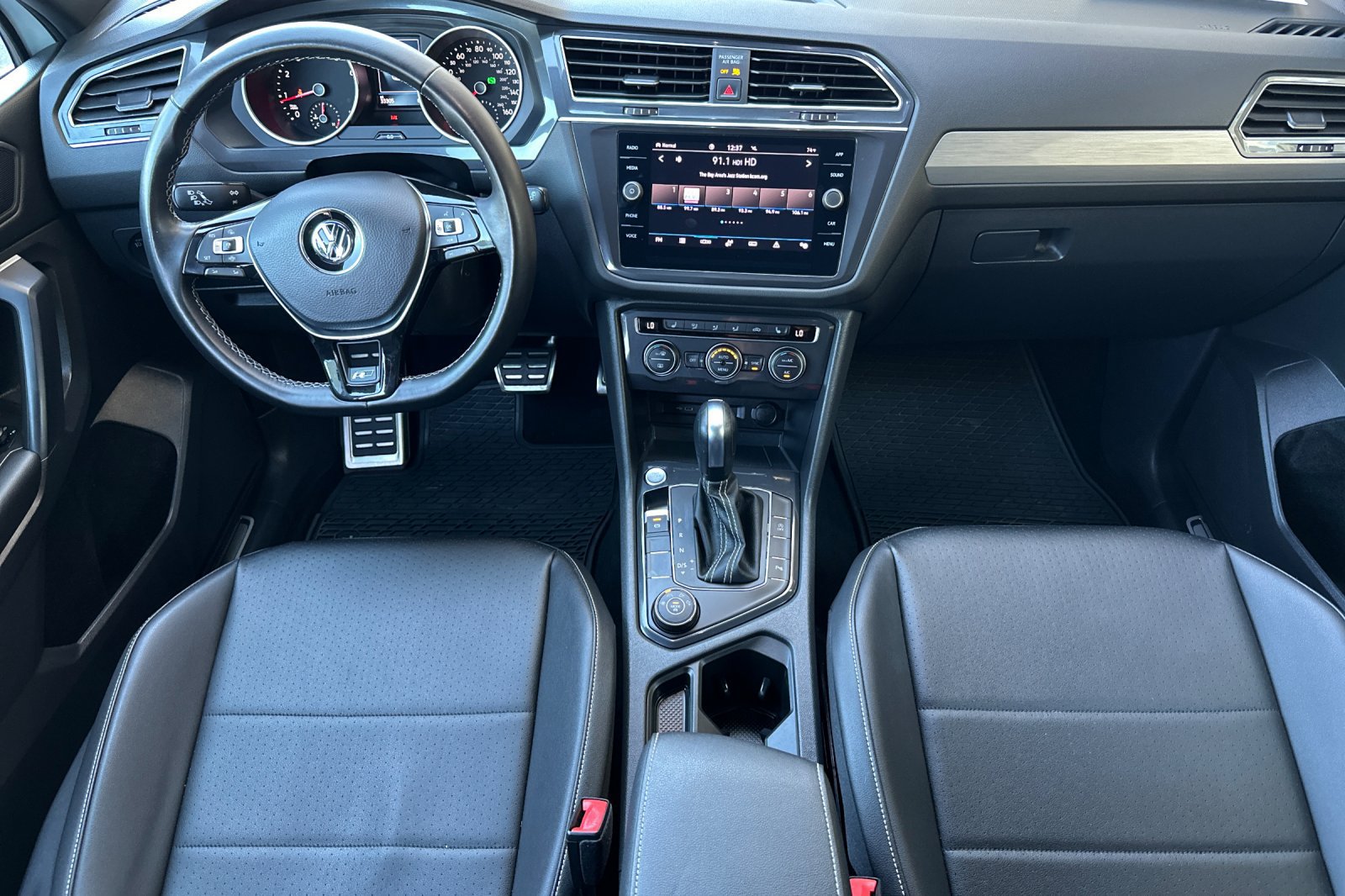 Used 2021 Volkswagen Tiguan SE R-Line w/ 3rd Row Seat Package AWD/4WD image 13