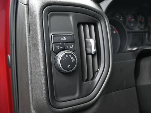 Used 2019 Chevrolet Silverado 1500 Custom w/ Custom Value Package image 19