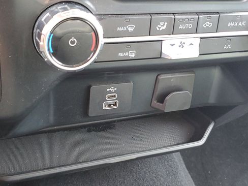 Used 2025 Ford F150 XLT w/ Equipment Group 301A Standard image 22