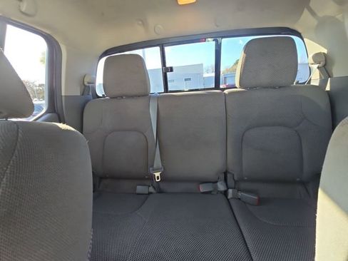 Used 2016 Nissan Frontier SV image 31
