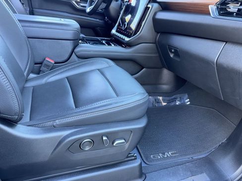 Used 2025 GMC Yukon Denali image 20