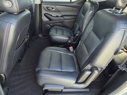 Used 2018 Chevrolet Traverse LT image 15