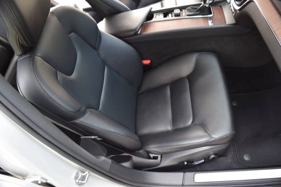 Used 2019 Volvo S60 T5 Momentum w/ Multimedia Package FWD image 52