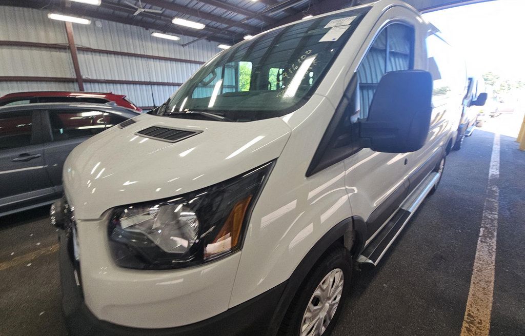 Used 2025 Ford Transit 250 Low Roof w/ Exterior Upgrade Package RWD image 2