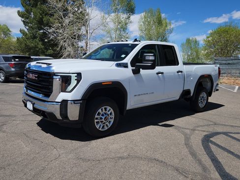 Used 2025 GMC Sierra 2500 Pro w/ Convenience Package AWD/4WD image 3