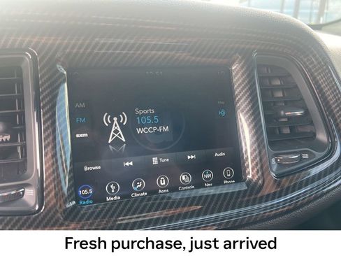 Used 2016 Dodge Challenger SXT w/ Blacktop Package image 8