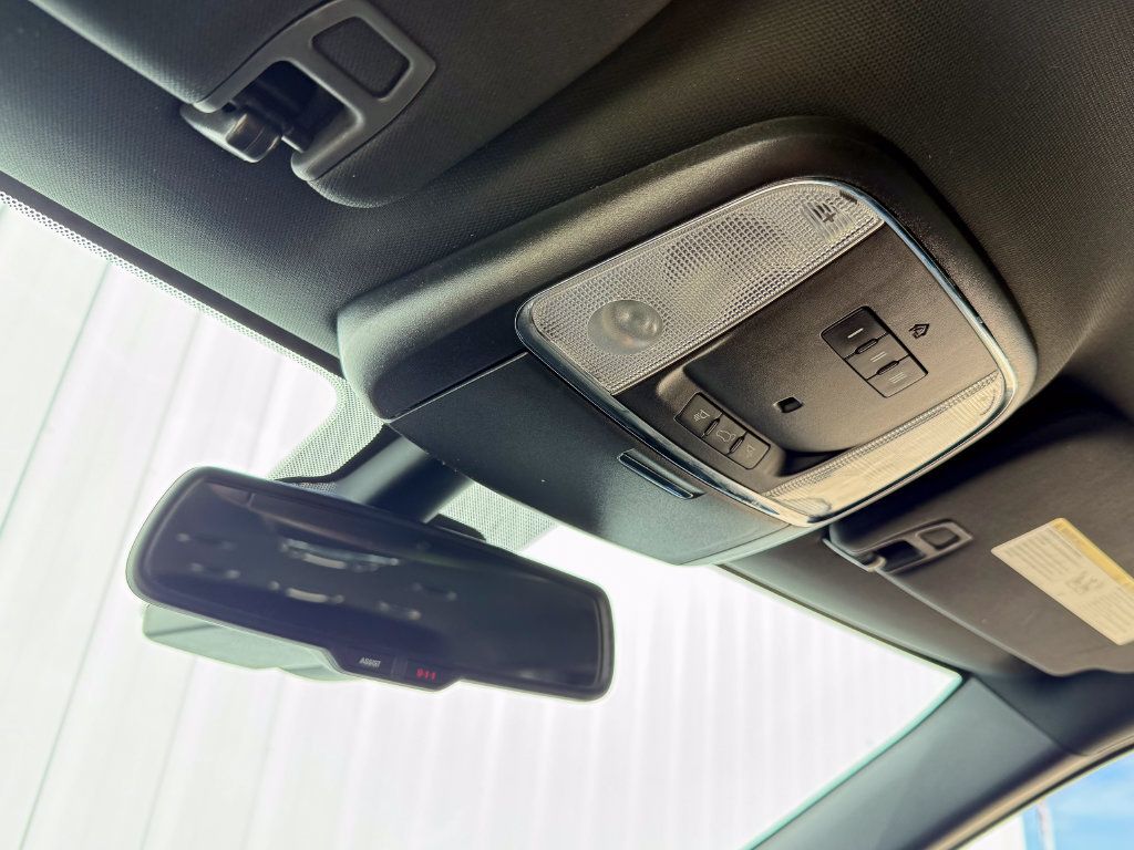 Used 2014 Dodge Durango R/T w/ Technology Group AWD/4WD image 33