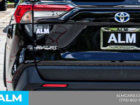 Used 2024 Toyota RAV4 LE AWD/4WD image 14