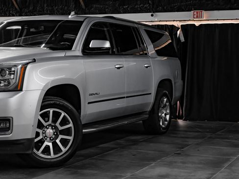 Used 2020 GMC Yukon XL Denali RWD image 6