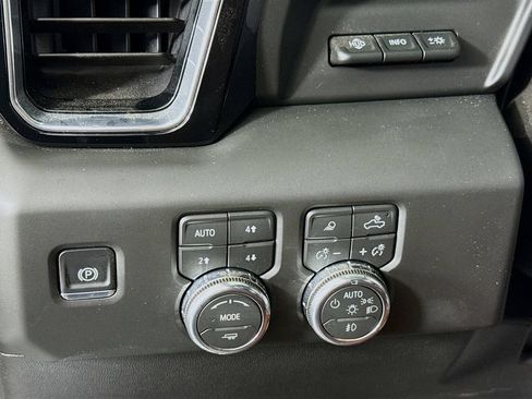 Used 2026 GMC Sierra 2500 Denali Ultimate AWD/4WD image 10
