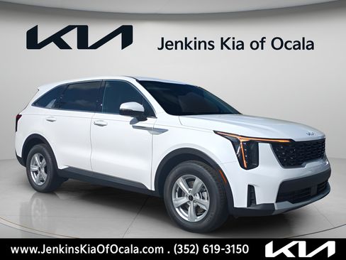New 2026 Kia Sorento LX FWD image 1