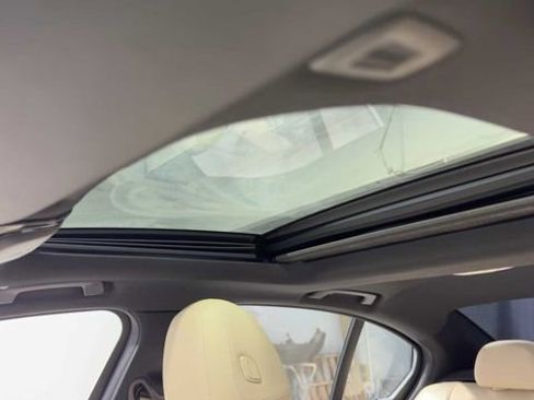 Used 2019 BMW 330i Sedan w/ Premium Package RWD image 31