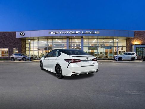 Used 2018 Toyota Camry XSE FWD image 20