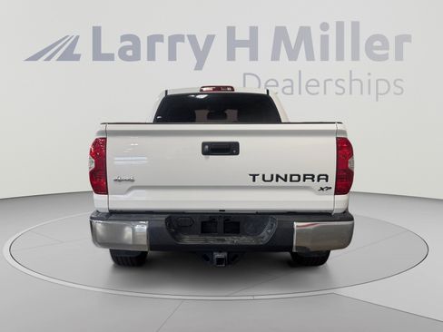 Used 2019 Toyota Tundra SR5 w/ SR5 Upgrade Package AWD/4WD image 4