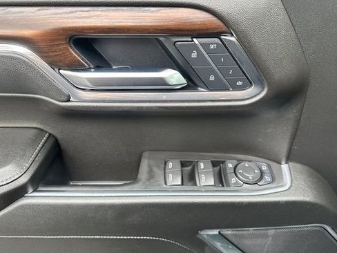 Used 2025 GMC Sierra 1500 SLT image 11