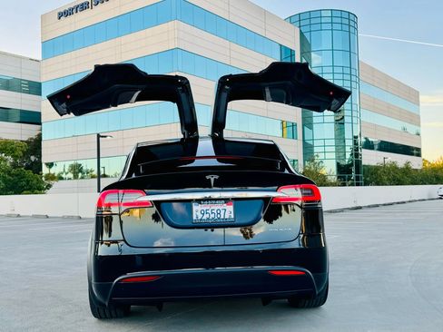 Used 2021 Tesla Model X Long Range image 5