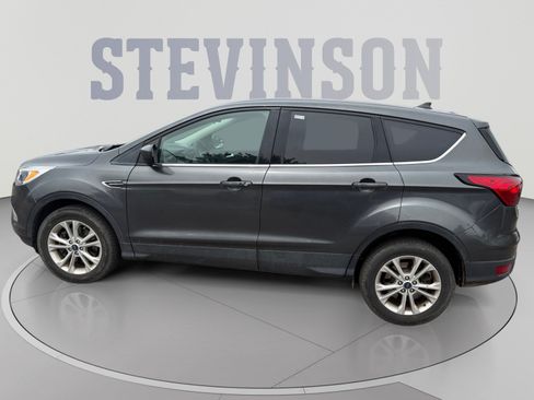 Used 2019 Ford Escape SE AWD/4WD image 2