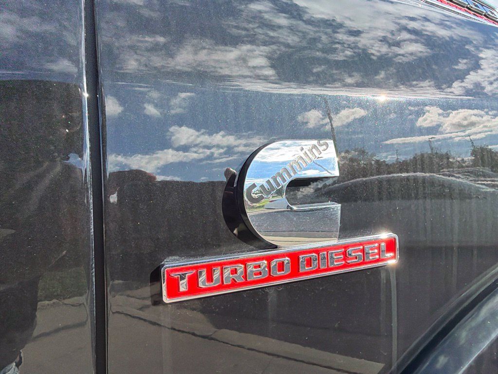 Used 2025 RAM 2500 Limited AWD/4WD image 26