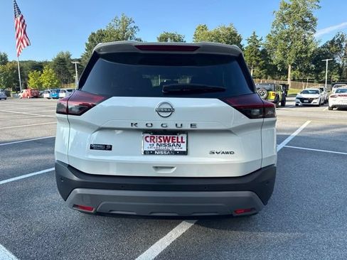 Used 2023 Nissan Rogue SV AWD/4WD image 4