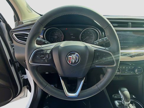 Used 2022 Buick Encore GX Select image 10