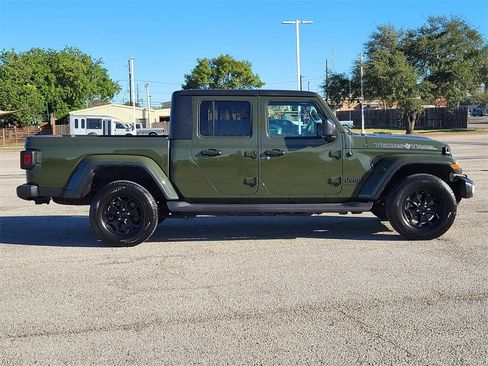 Used 2021 Jeep Gladiator Sport image 8