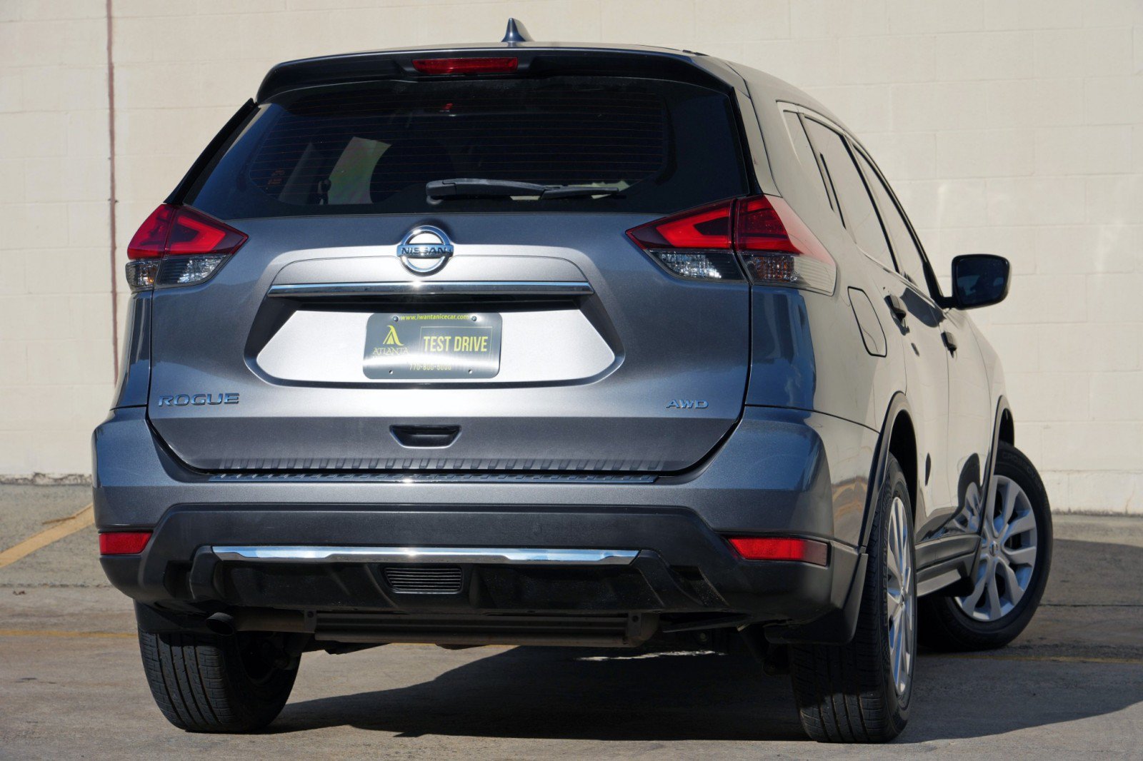 Used 2017 Nissan Rogue S AWD/4WD image 4
