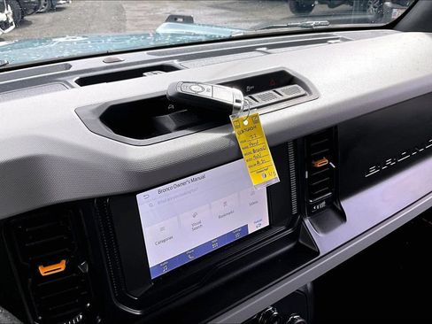 Used 2022 Ford Bronco Badlands AWD/4WD image 10