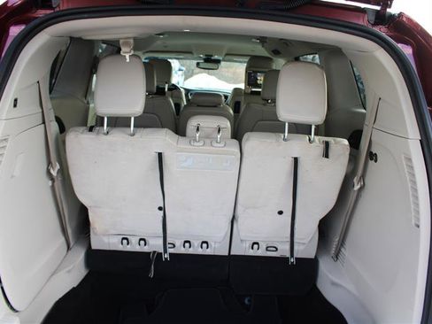 Used 2018 Chrysler Pacifica Touring-L Plus w/ Advanced Safetytec Group image 22