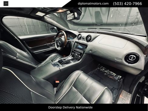 Used 2015 Jaguar XJ L Portfolio AWD/4WD image 19
