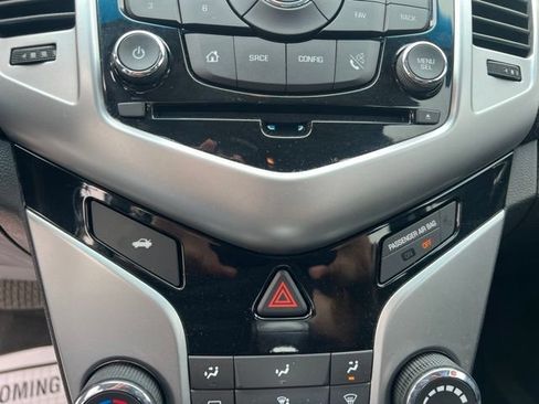 Used 2015 Chevrolet Cruze LT FWD image 23