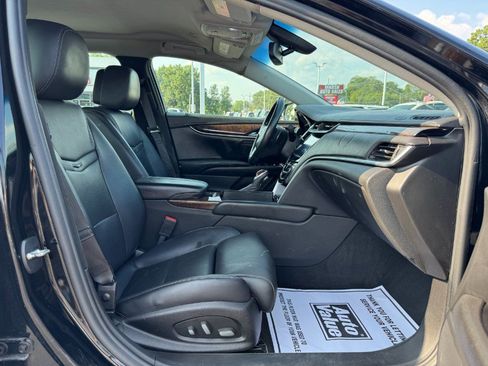 Used 2013 Cadillac XTS Luxury FWD image 18