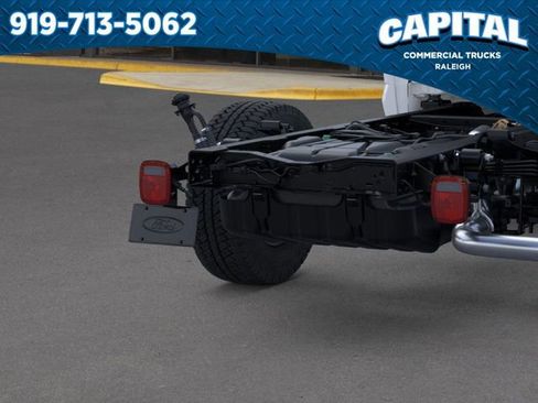 New 2025 Ford F350 XL w/ XL Chrome Package image 21