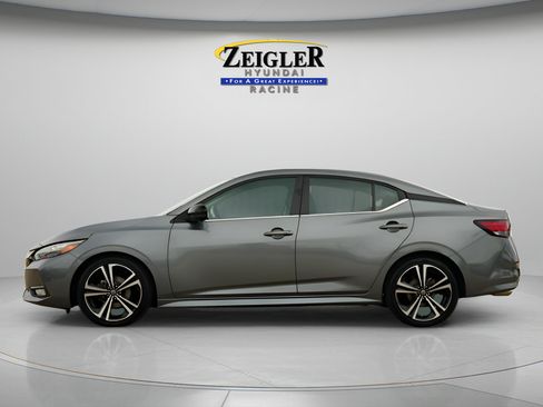 Used 2022 Nissan Sentra SR FWD image 4
