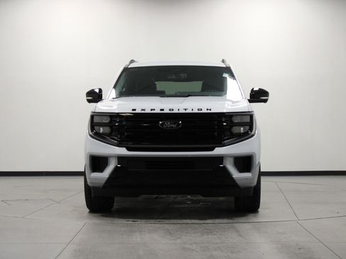 New 2026 Ford Expedition Platinum w/ Stealth Appearance Package image 9