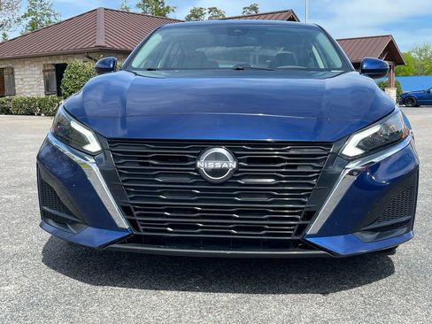 Used 2023 Nissan Altima 2.5 S image 2