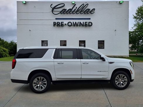 Used 2025 GMC Yukon XL Denali image 2