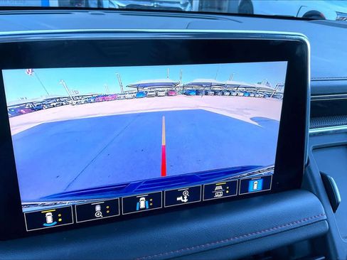 Used 2021 Chevrolet Tahoe RST w/ Luxury Package image 26