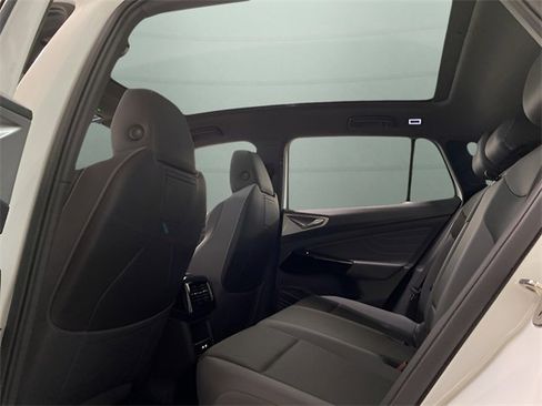 Used 2023 Volkswagen ID.4 Pro S image 21