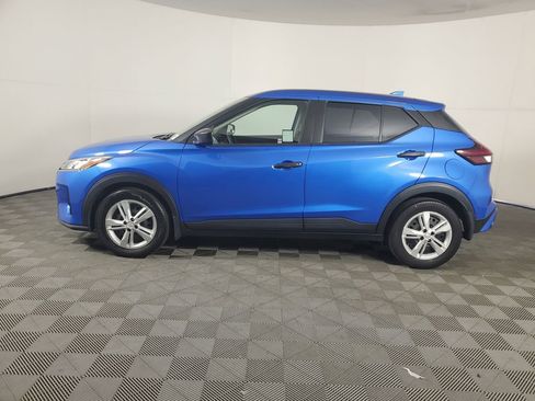 Used 2023 Nissan Kicks S image 7