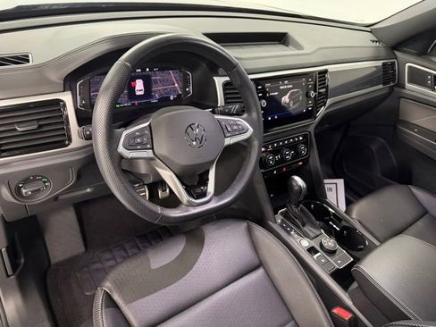Used 2023 Volkswagen Atlas Cross Sport SEL R-Line image 12