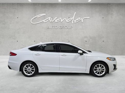 Used 2019 Ford Fusion SE image 17
